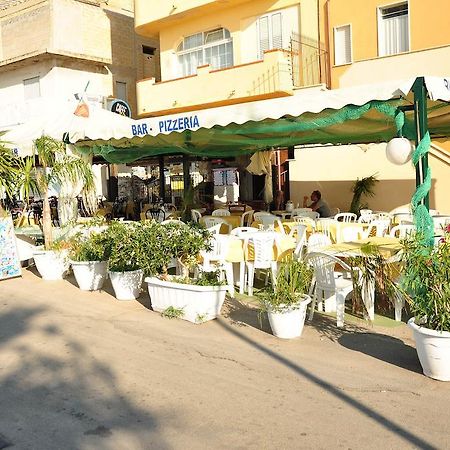 Le Bistro Trappeto Trappeto (Sicily) Eksteriør billede