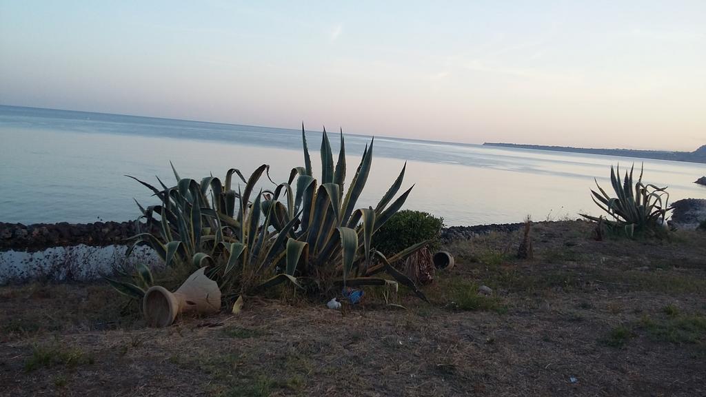 Le Bistro Trappeto Trappeto (Sicily) Eksteriør billede